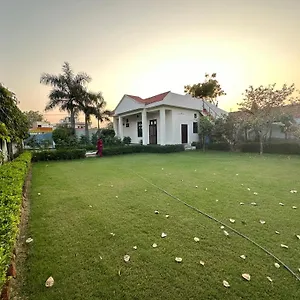 Chalet Serene Escape In Agra